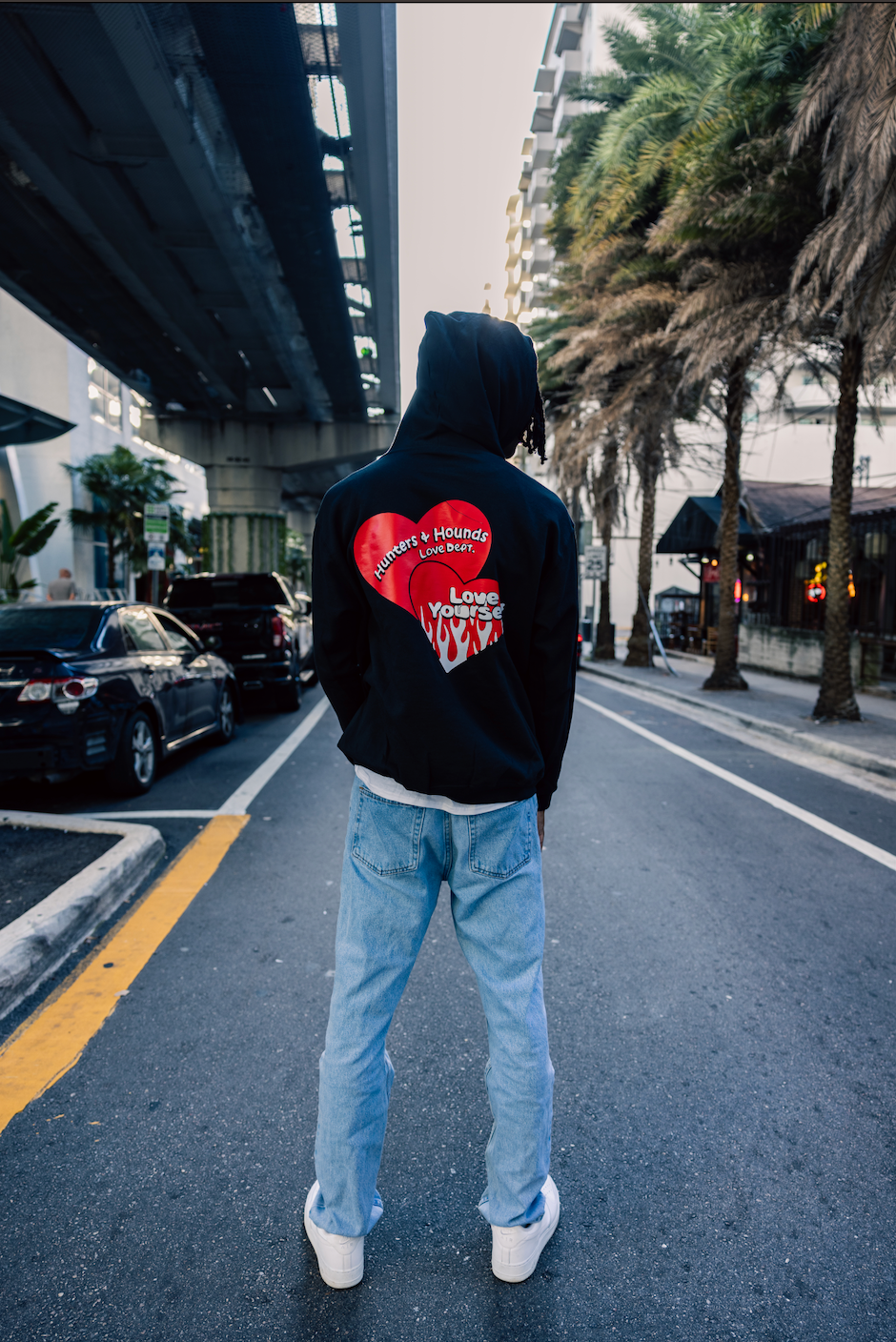 Oversized Cargo Pants for Men: Modern Street Style Outfit Inspiration